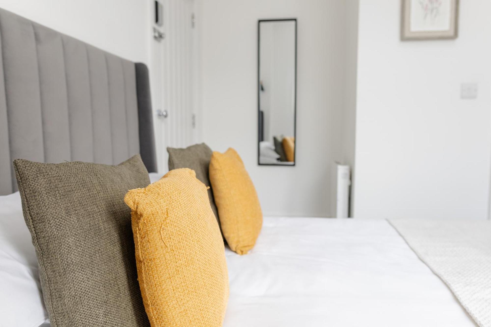 Bay City Studio Apartments 卡迪夫 外观 照片